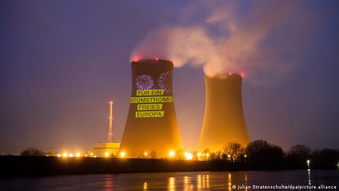 Đức quyết định đóng cửa hàng loạt nhà máy điện hạt nhân.
