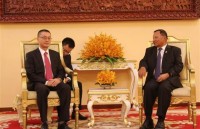 pm meets vietnamese contributors to cambodian revolution