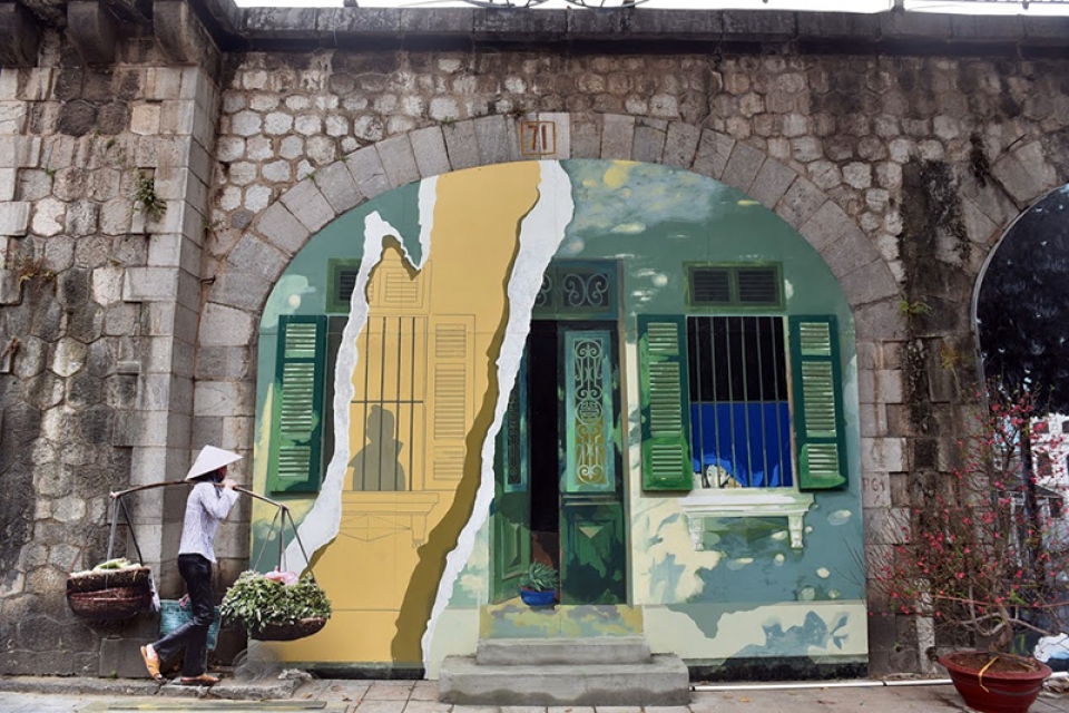 colourful street murals in ha noi