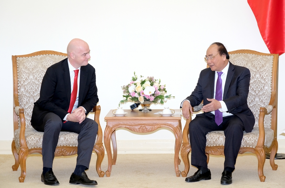 prime minister welcomes fifa president