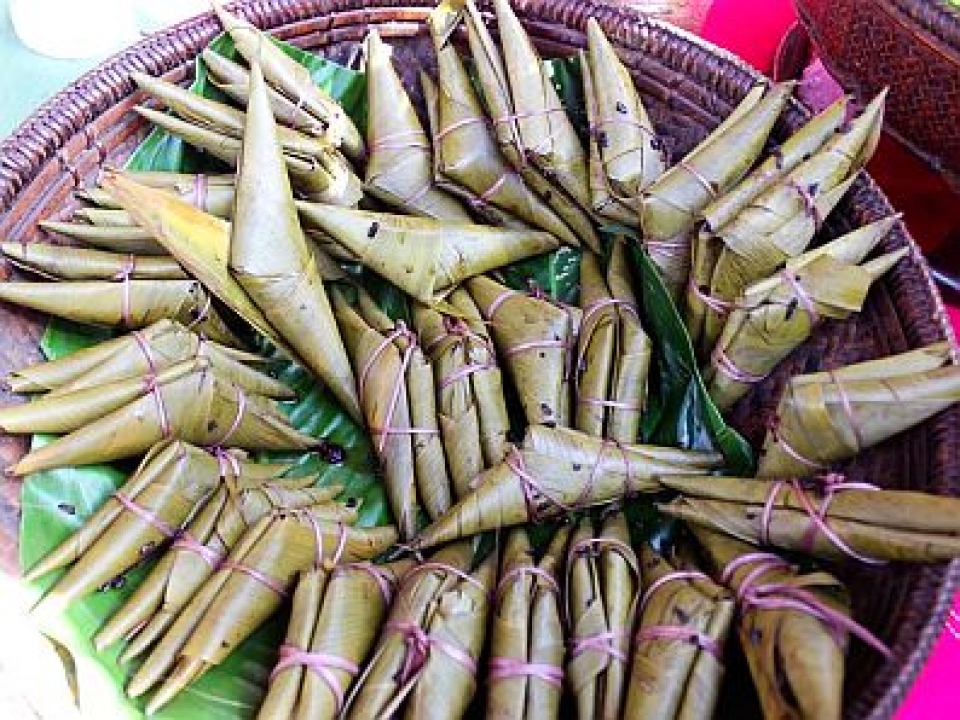 traditional tet cakes of ethnic groups in vietnam