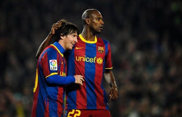 Lionel Messi công khai phản pháo sếp lớn Eric Abidal, nội bộ Barcelona hỗn loạn?