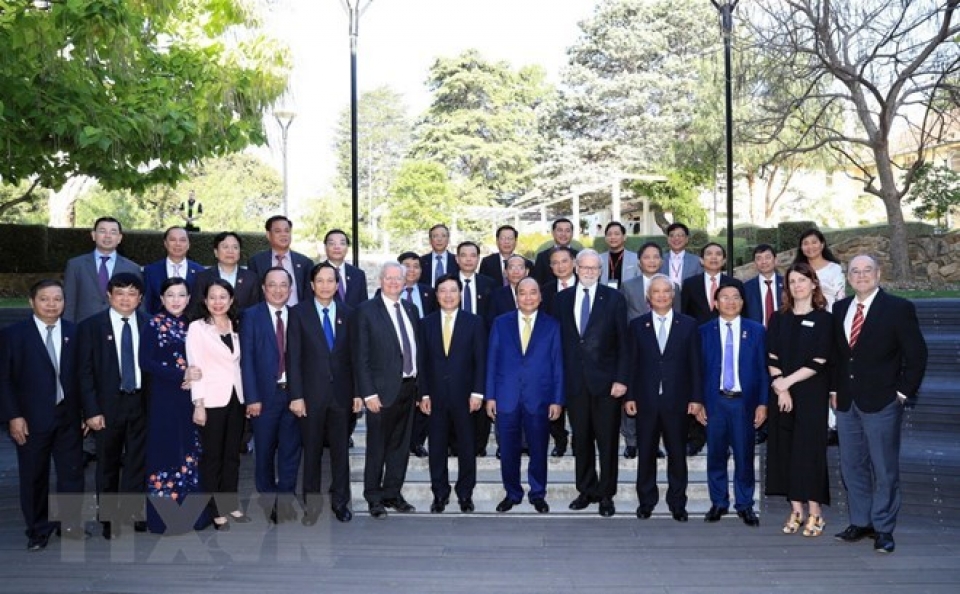 pm phuc visits australian national university