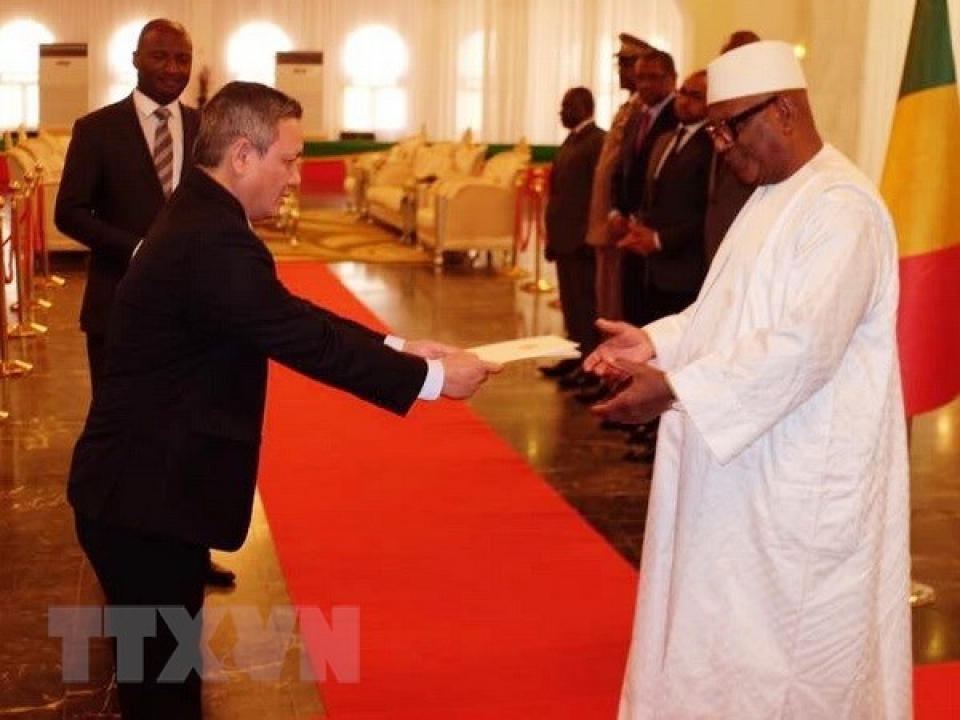 malian president keen on boosting partnership with vietnam