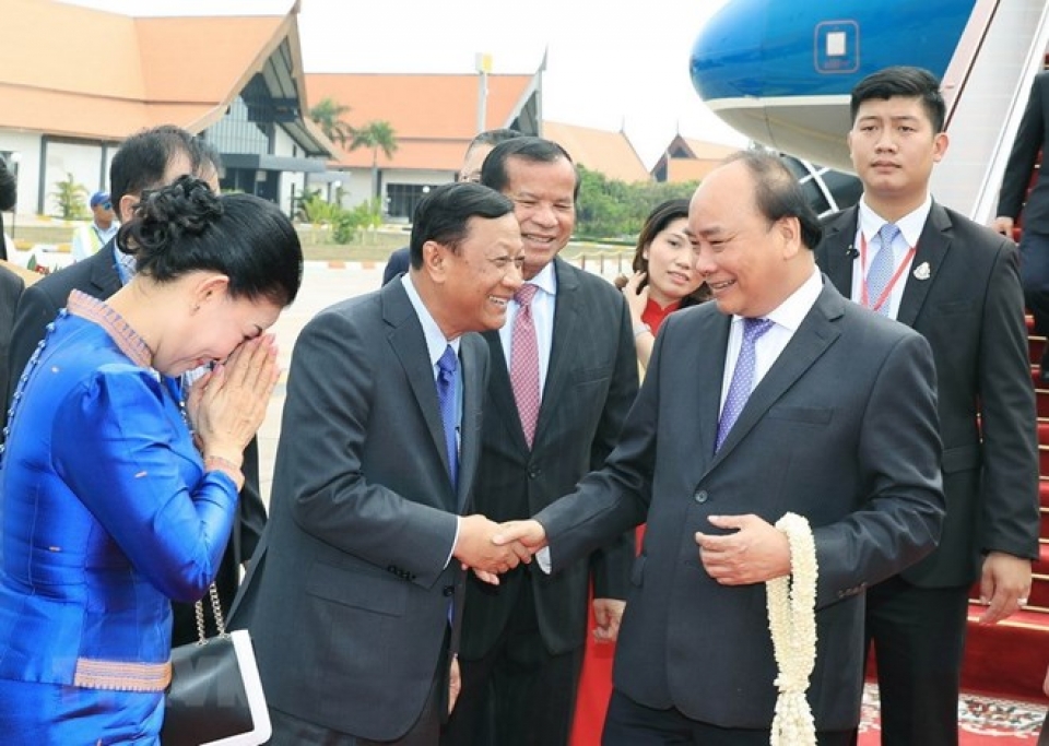 pm nguyen xuan phuc arrives in cambodia for third mrc summit