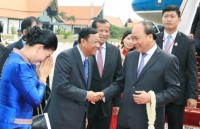 pm meets vietnamese cambodians in cambodia