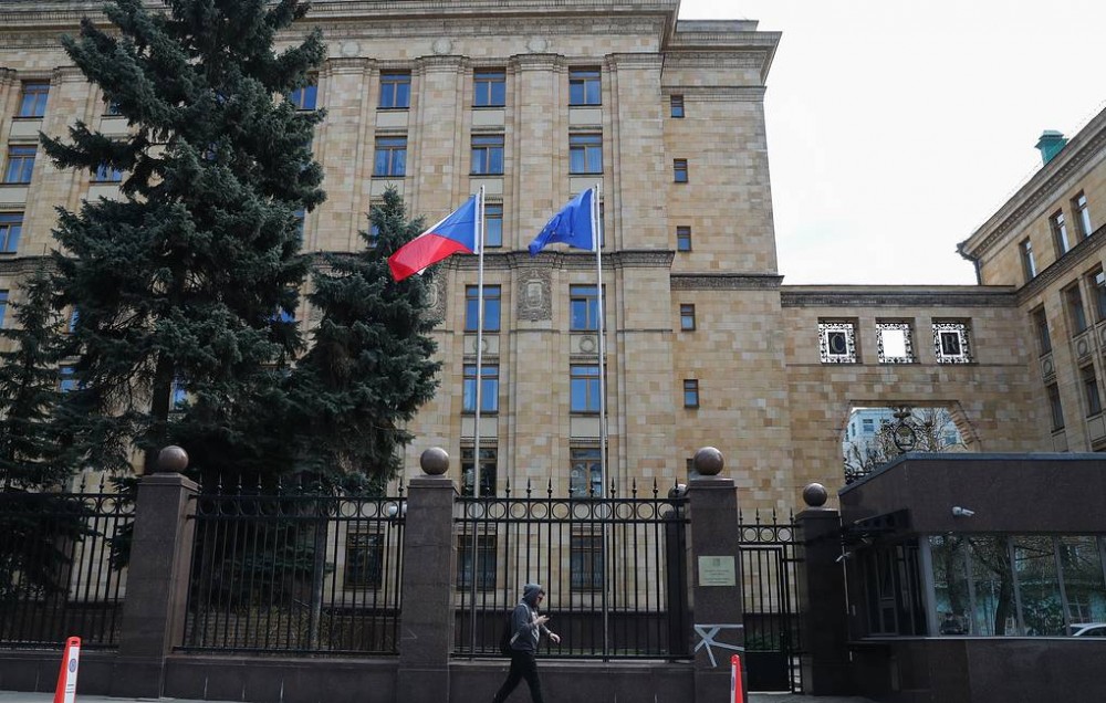 Nga sẽ áp đặt các biện pháp đáp trả các 'quốc gia không thân thiện', nạn nhân đầu tiên là Đại sứ quán Czech