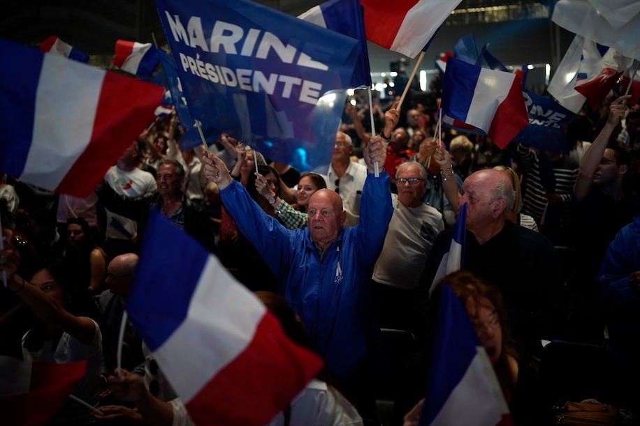 Bà Marine Le Pen nhận được nhiều sự ủng hộ  của những người có thu nhập thấp. (Nguồn: AP)