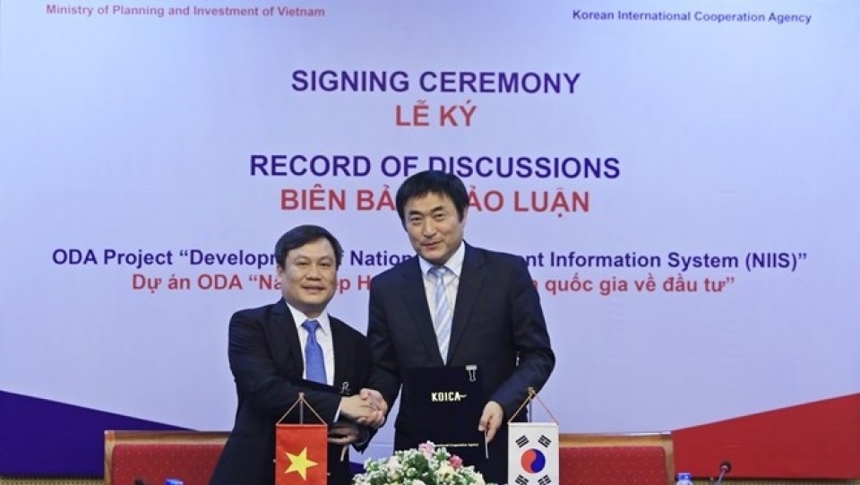 rok helps vietnam develop investment information system