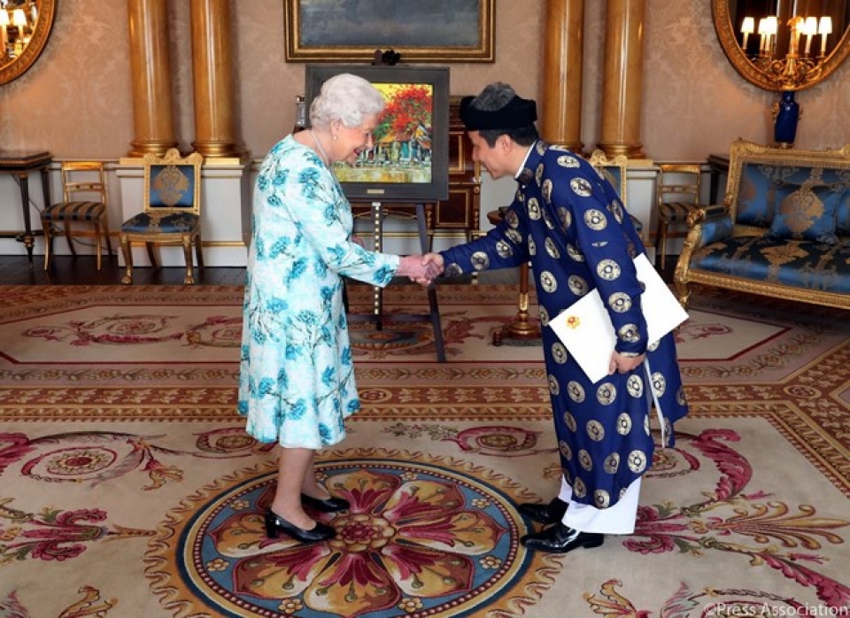 vietnamese ambassador to uk presents credentials