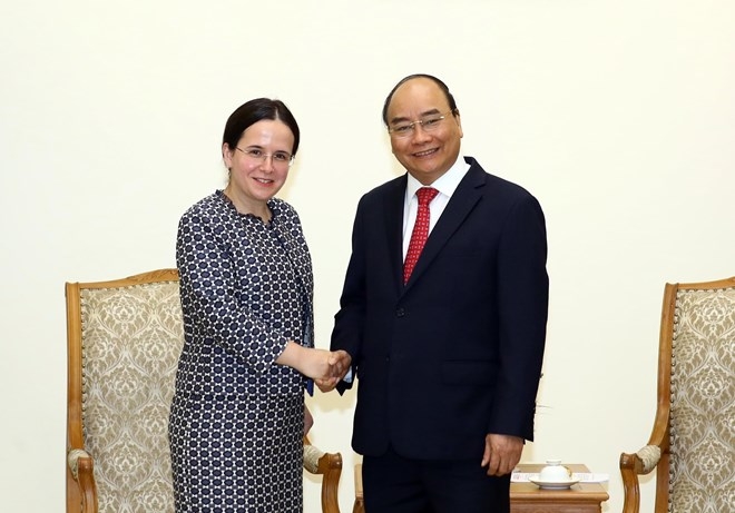 pm hopes to lift vietnam romania trade on par with potential