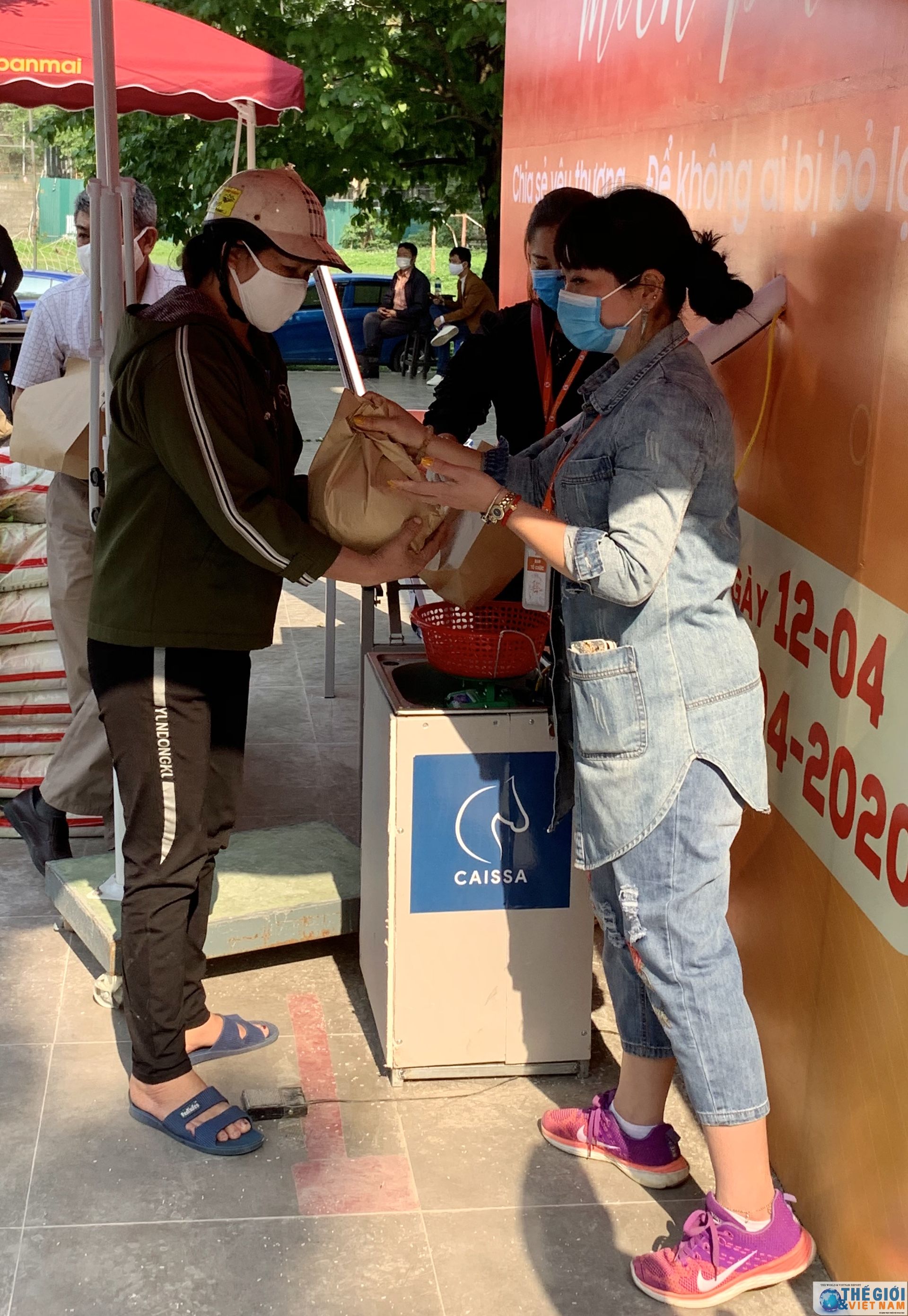 vietnam sets up free rice atms to help those in need amid covid 19 pandemic