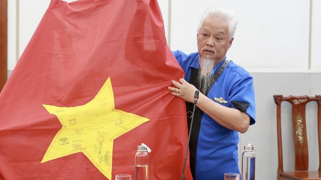 Kiều bào với tình yêu Trường Sa
