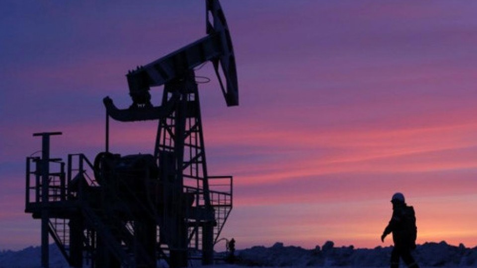Giá dầu thô vẫn ở mức thấp nhất kể từ đầu năm 2017