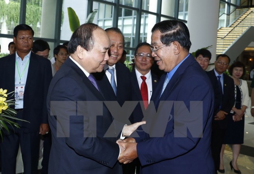 vietnamese cambodian pms discuss cooperation measures