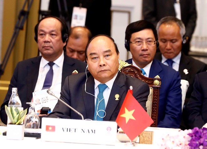 pm nguyen xuan phuc attends plenum of 34th asean summit