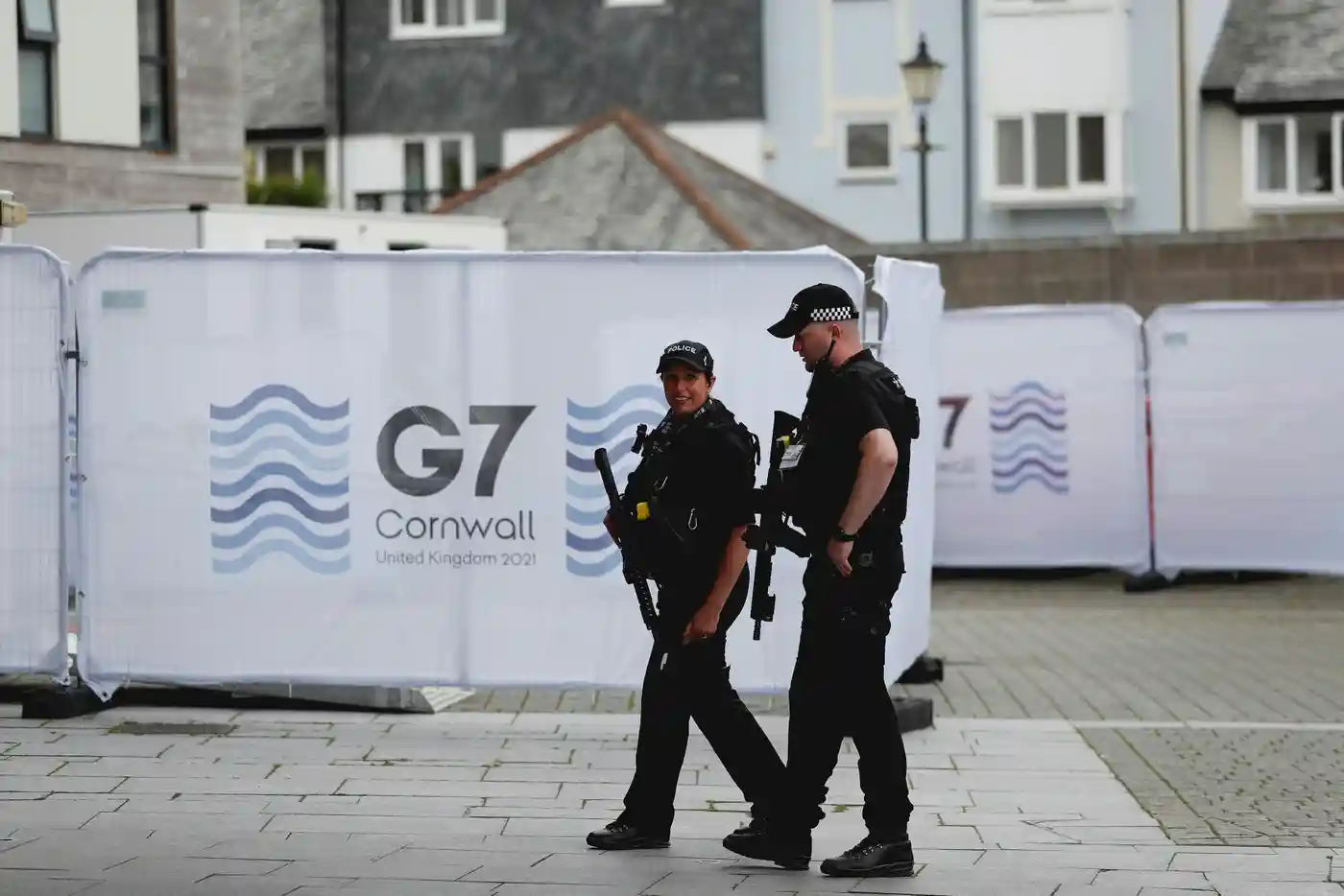 An ninh tại Cornwall cũng đã được đẩy mạnh. Theo báo chí Anh, có khoảng 6,500 cảnh sát và nhân viên an ninh