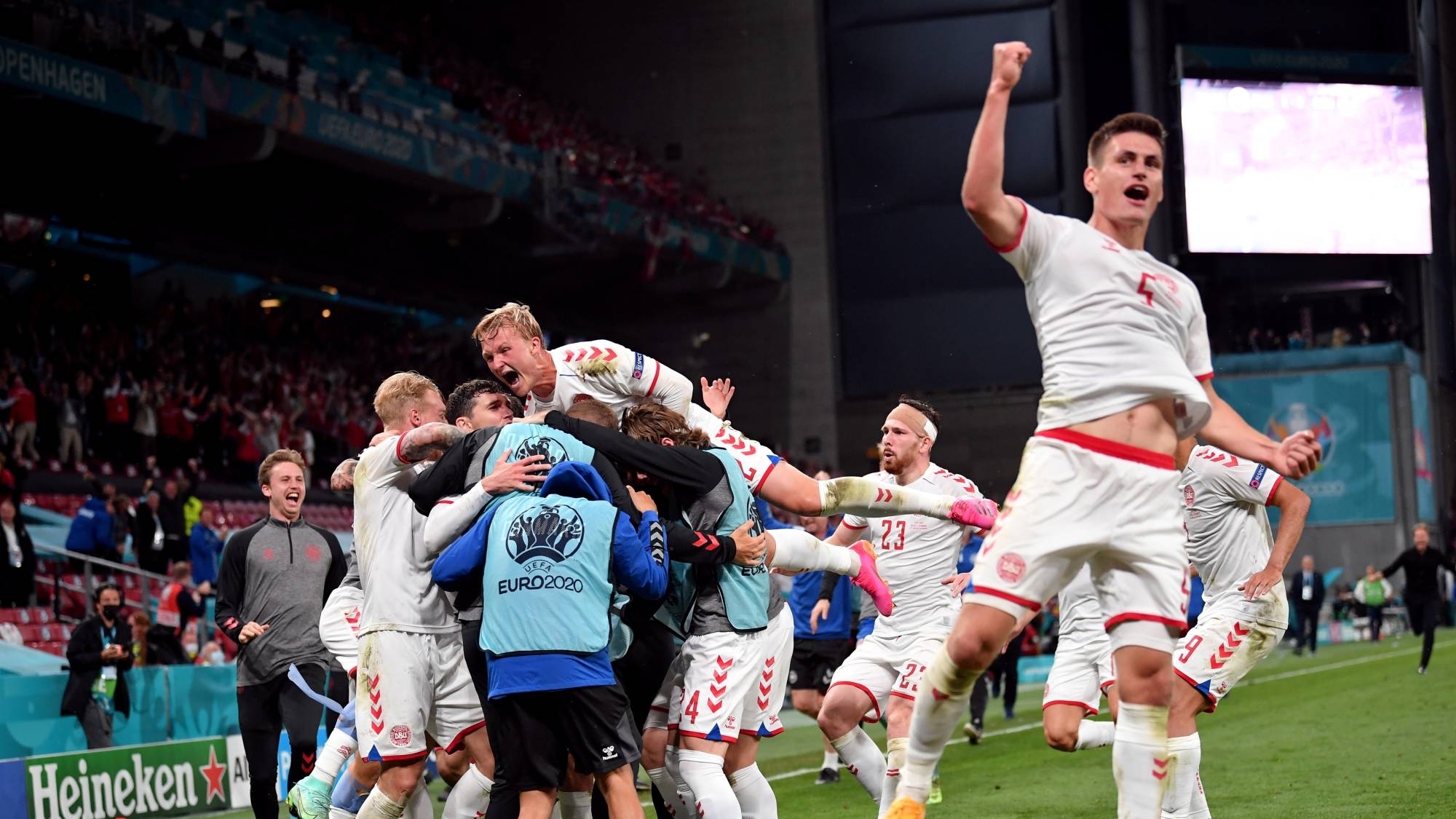 EURO 2021: Cái kết có hậu cho Đan Mạch và chờ đợi 'tử thần' gọi tên bảng F