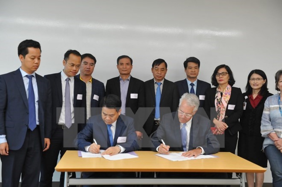 ha noi promotes medical educational ties with uss massachusetts state