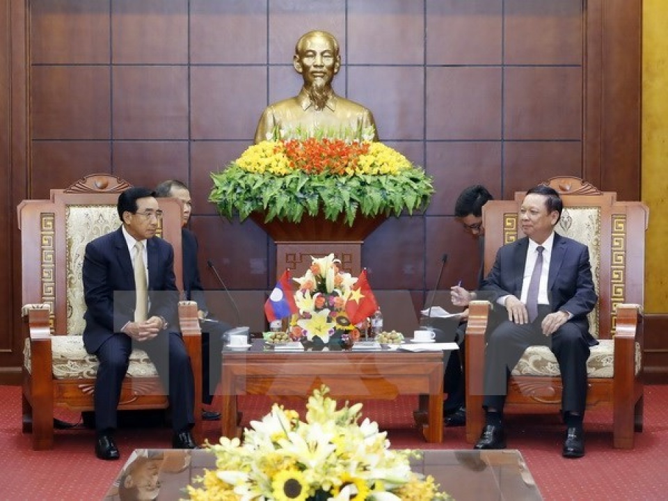 lao vice president visits hoa binh