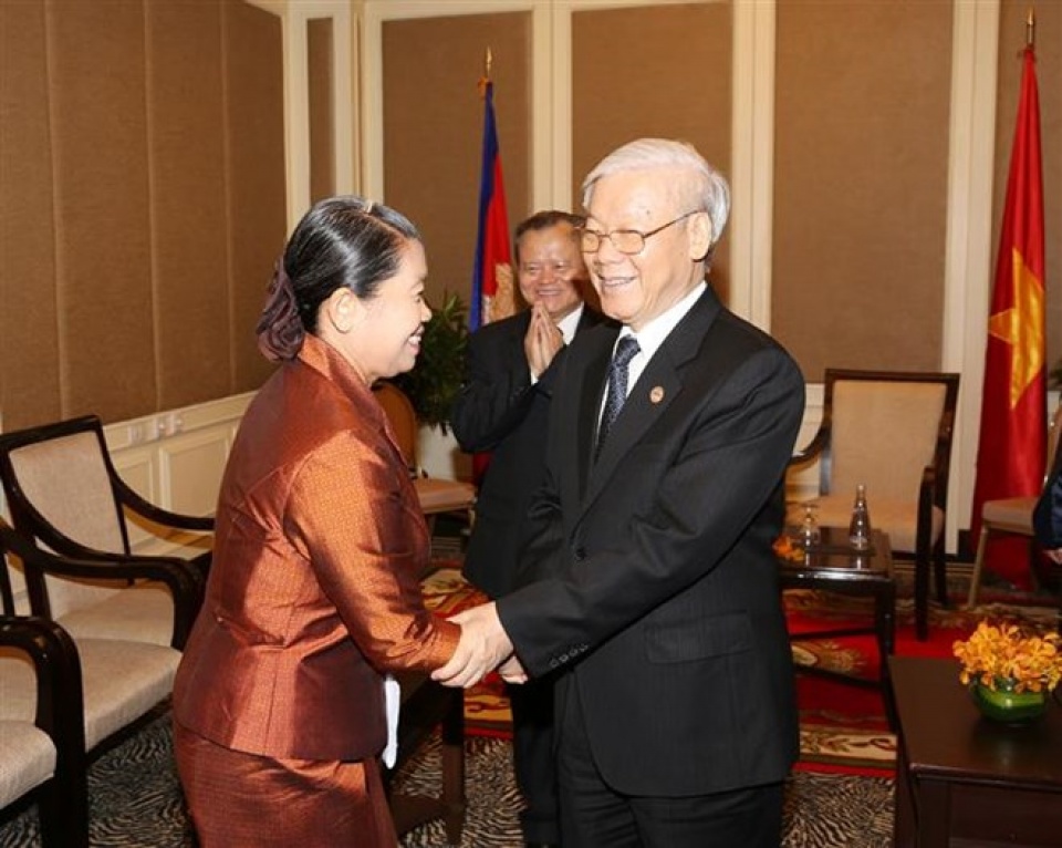 party chief hails cambodia vn friendship associations activities