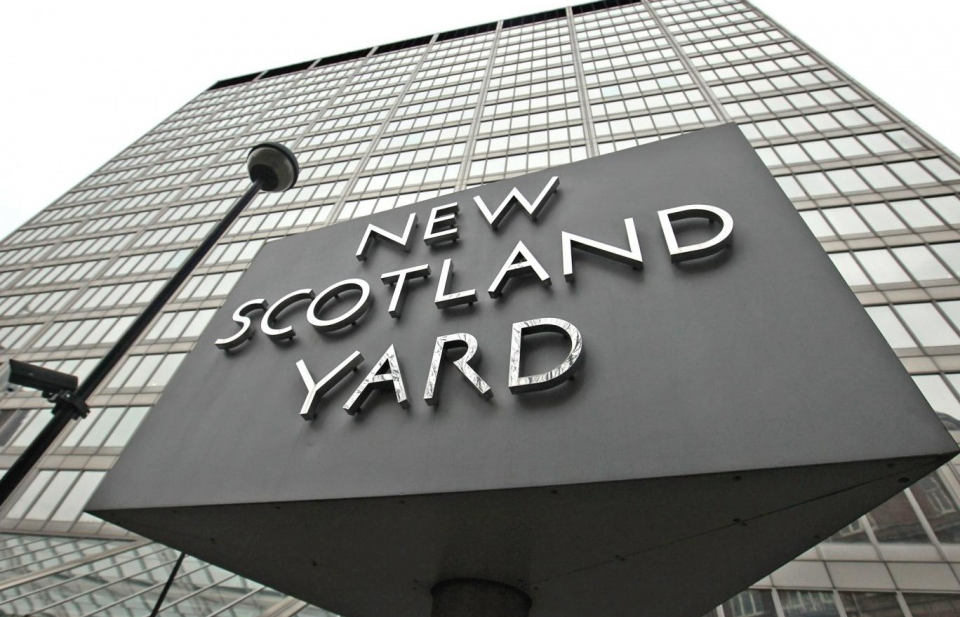 Anh: Một thiếu nữ 17 tuổi bị buộc tội khủng bố