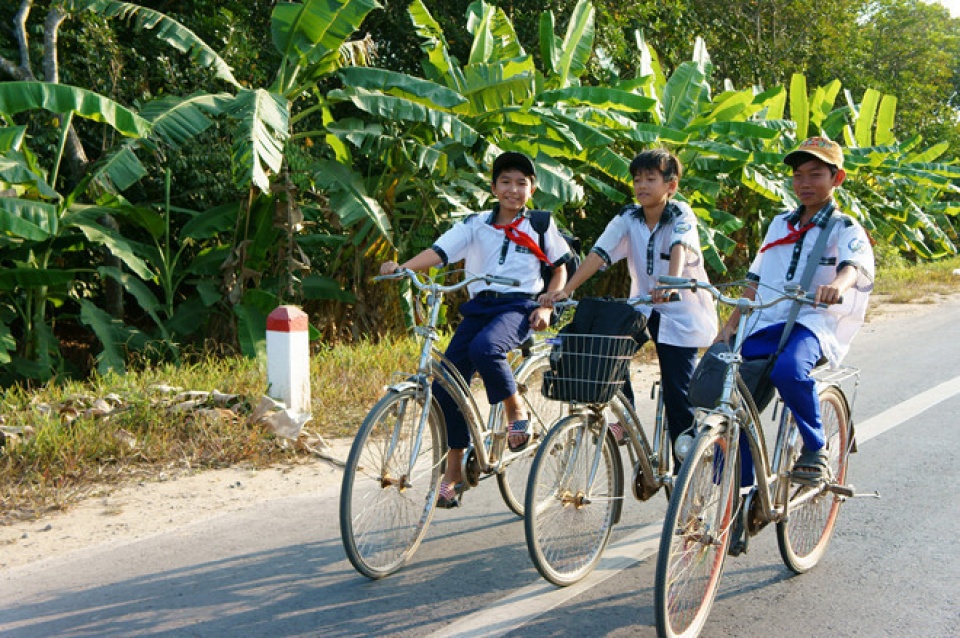 vietnamese smile through photographers lens