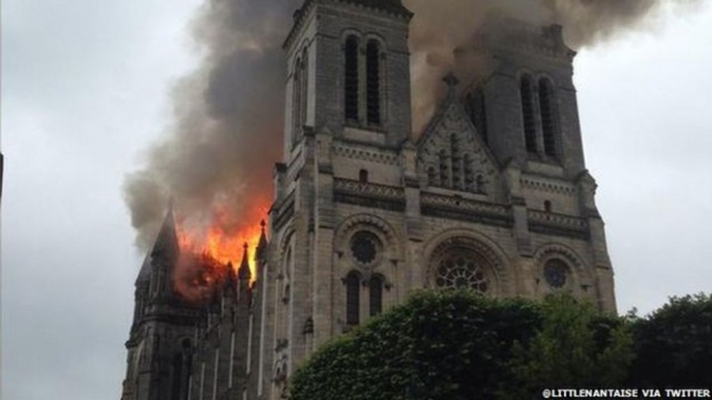 Pháp: Cháy nhà thờ xây dựng từ thế kỷ XV ở thành phố Nantes