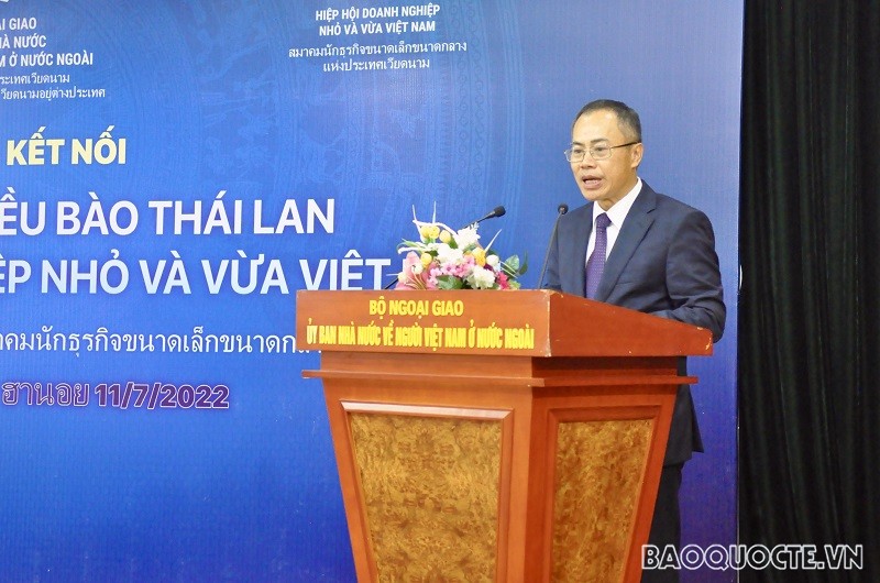 Đại sứ Việt Nam tại Thái Lan Phan Chí Thành cho biết đây là lần đầu tiên Đại sứ quán Việt Nam tại Thái Lan tổ chức một đoàn doanh nghiệp kiều bào với số lượng lớn về VN để xúc tiến đầu tư, thương mại và du lịch với các địa phương, doanh nghiệp VN. (Ảnh: Duy Quang)