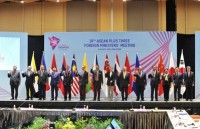FM Pham Binh Minh attends related meetings of AMM-51