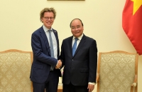 vietnamese swedish pms hold phone talks over covid 19 bilateral relations