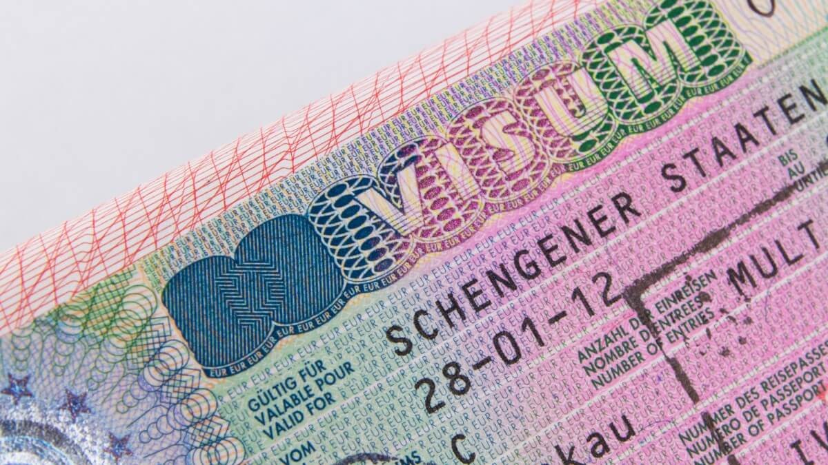 Ngoại trưởng Ukraine đề nghị EU, G7 ngưng cấp visa cho công dân Nga. (Nguồn: Dreamstime.com)