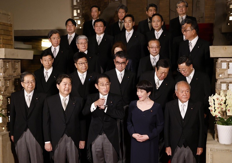 Sau cuộc cải tổ sâu rộng, Thủ tướng Nhật Bản Kishida Fumio và nội các mới được đặt nhiều kỳ vọng. (Nguồn: AP)