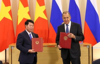 Vietnam, Russia sign various cooperation agreements