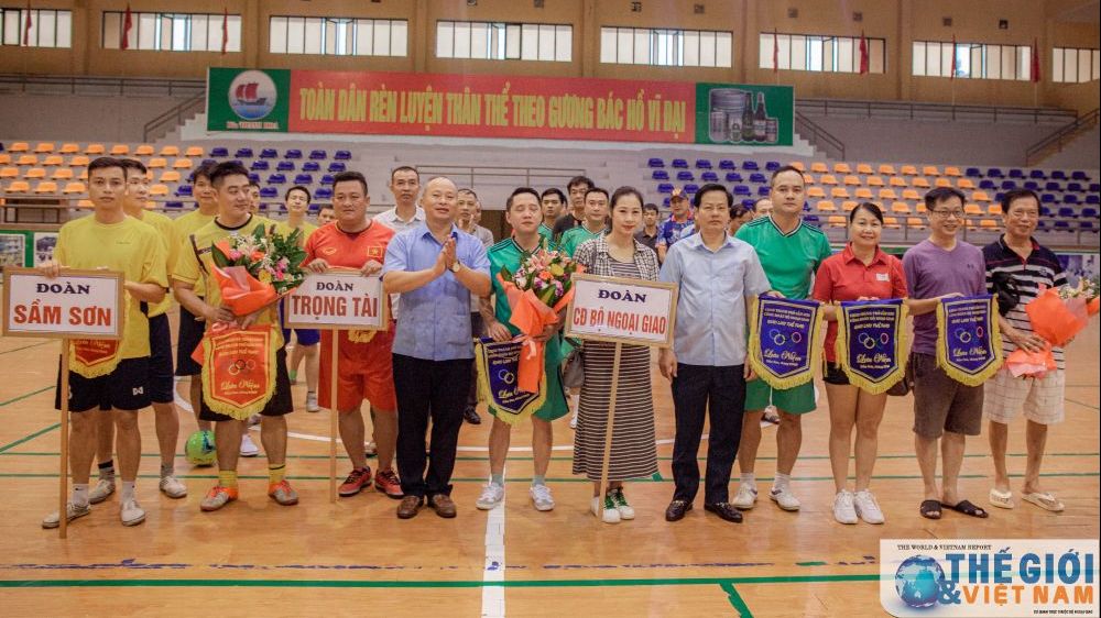 Giao lưu thể thao giữa Công đoàn Bộ Ngoại giao và UBND TP Sầm Sơn, Thanh Hóa