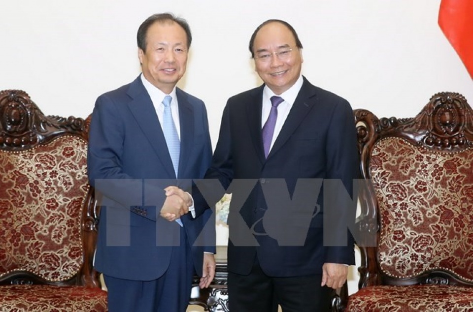 pm pledges optimal conditions for samsung