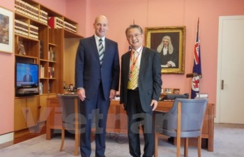 Australian Senate speaker delights at progress of ties with Vietnam