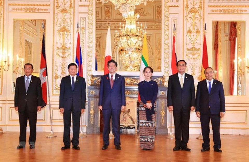 pm nguyen xuan phuc attends 10th mekong japan summit
