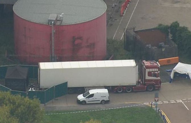 Anh: Phát hiện 39 thi thể trong một containter hàng tại Essex