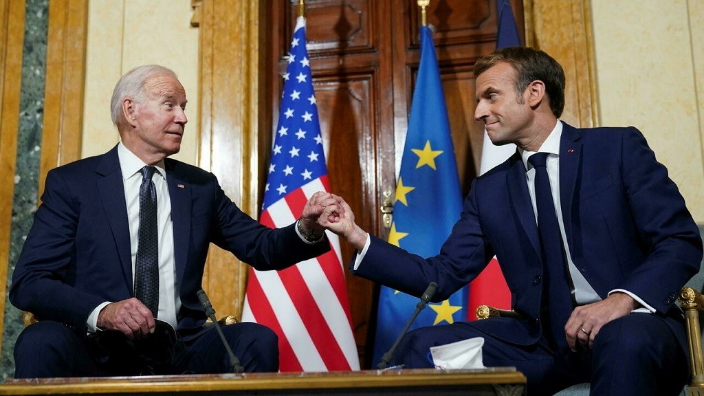 Tổng thống Mỹ Joe Biden và Tổng thống Pháp Emmanuel Macron gặp mặt lần đầu sau thỏa thuận AUKUS. (Nguồn: Reuters)
