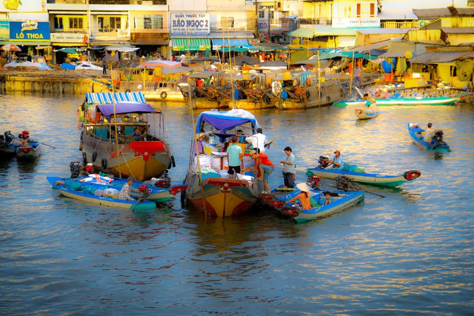 floating markets in the south western region