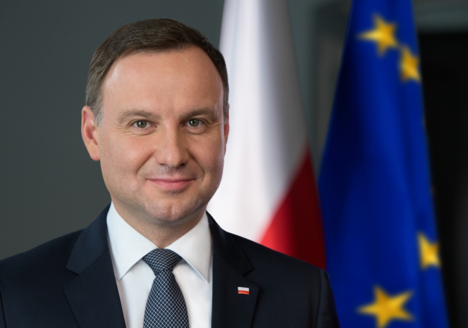 polish president begin state visit to vietnam