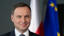 Tổng thống Duda mắc SARS-CoV-2, Ba Lan đóng cửa nhà hàng và quán bar