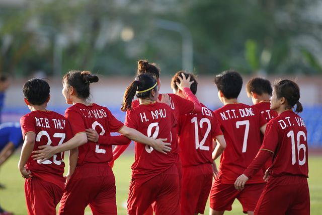 sea games 30 tuyen nu viet nam vuot kho bao ve ngoi hau