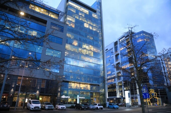 Tòa nhà nơi đặt văn phòng đại diện của đảo Đài Loan ở thủ đô Vilnius, Litva hôm 18/11. Ảnh: AFP.