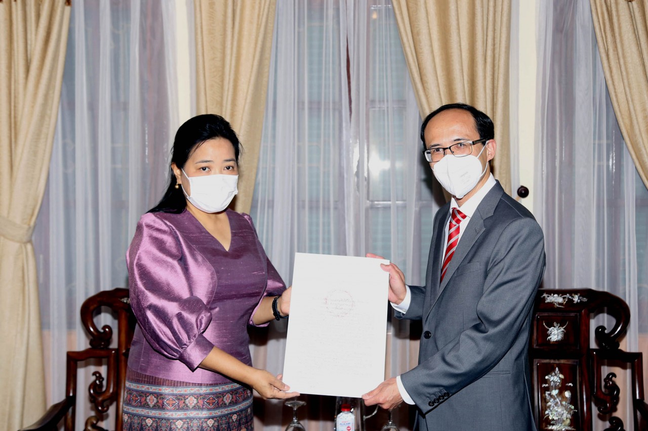Trao Giấy chấp nhận Lãnh sự cho Tổng lãnh sự Thái Lan tại TP. Hồ Chí Minh