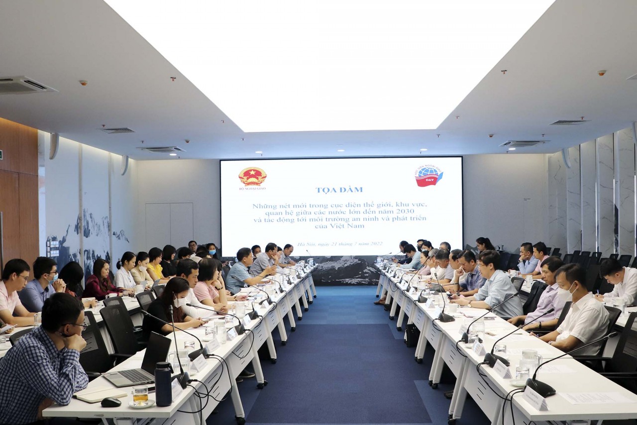 Tọa đàm khoa học về quan hệ giữa các nước lớn và tác động tới môi trường an ninh, phát triển của Việt Nam