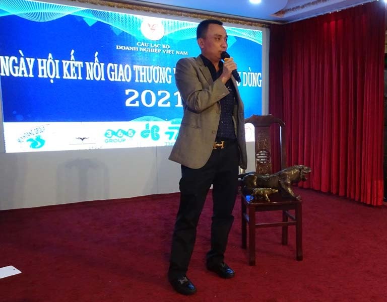 Ông Phan Liên – Chủ tịch VEC giới thiệu về dự án Nhà hàng Chay Tứ Đại Đồng Tâm, tỉnh Tiền Giang.
