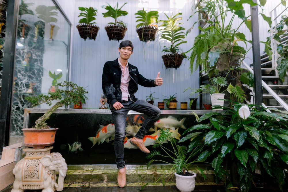 Hạc Hoàng Huy: Chàng trai 9X sở hữu vườn lan khủng