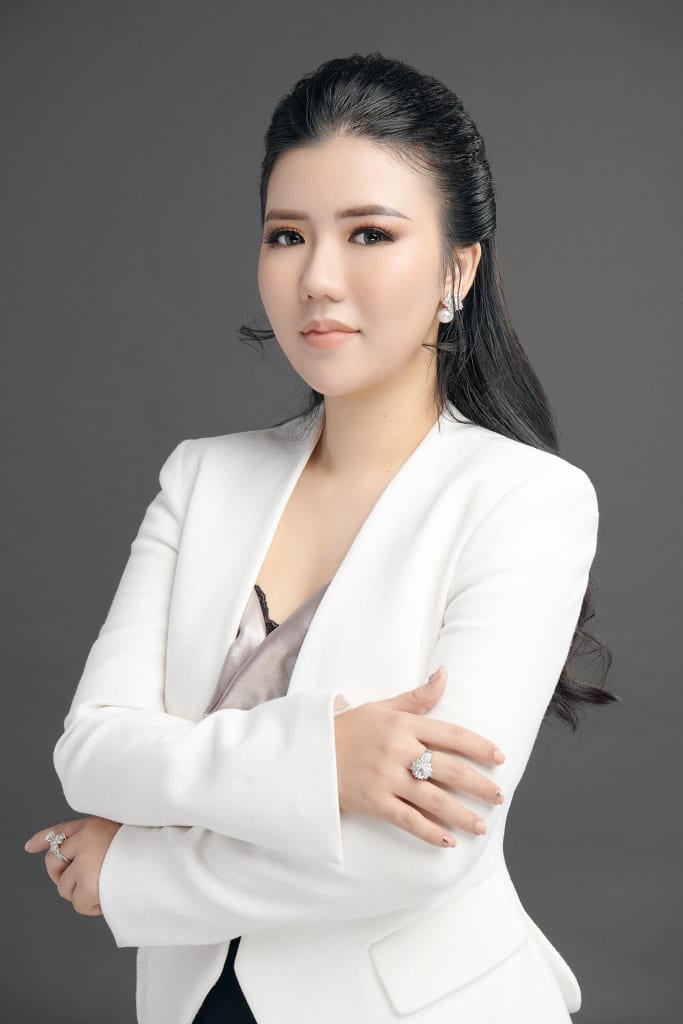 Khi nhắc đến Amanda Nguyễn Ngọc, chị muốn mọi người nhớ đến mình là một nữ doanh nhân luôn sống hết mình vì công việc, trần đầy tinh thần tích cực.